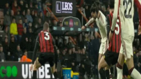 波尔津吉斯统治全场，砍下29分5板5助，三分投射高效5中3！